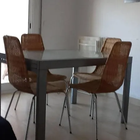 Deltaebro Piscina Apartament *