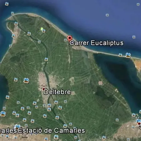 Deltaebro Piscina * L'Eucaliptus
