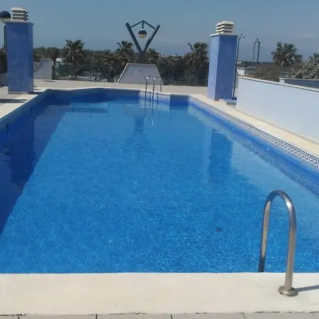 Deltaebro Piscina * L'Eucaliptus